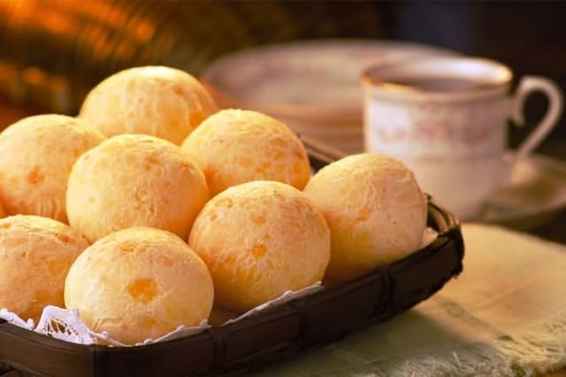 Cheese Bread - Pão de Queijo.