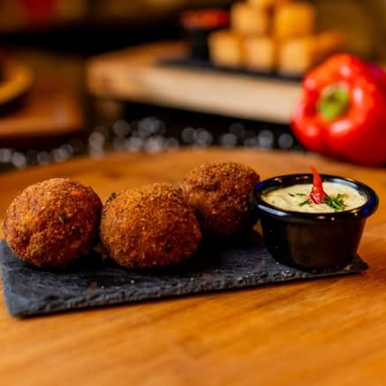 Discover Bolinho de Bacalhau